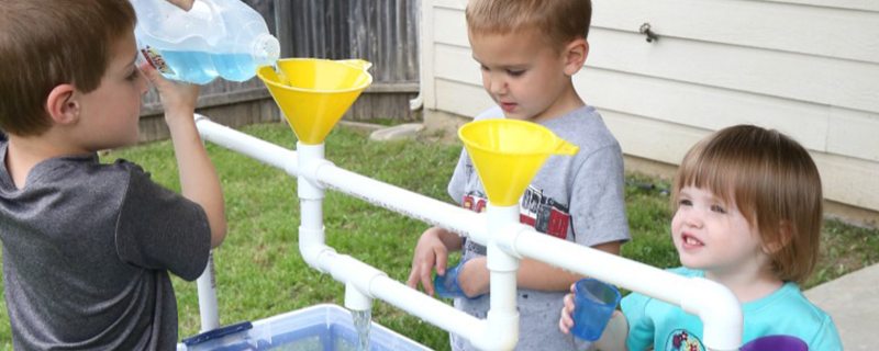 3 easy DIY stations that let kids discover the wonders of water